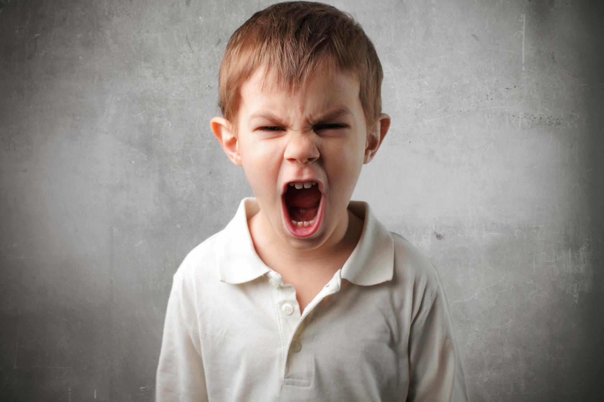 Controlar la ira y evitar la violencia con mi hijo